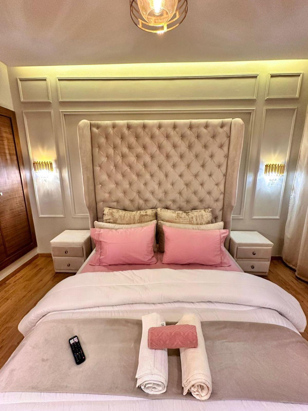 Appartement Luxueux Avec Piscine 10 Minutes Du Centre Ville Marrakesh Esterno foto