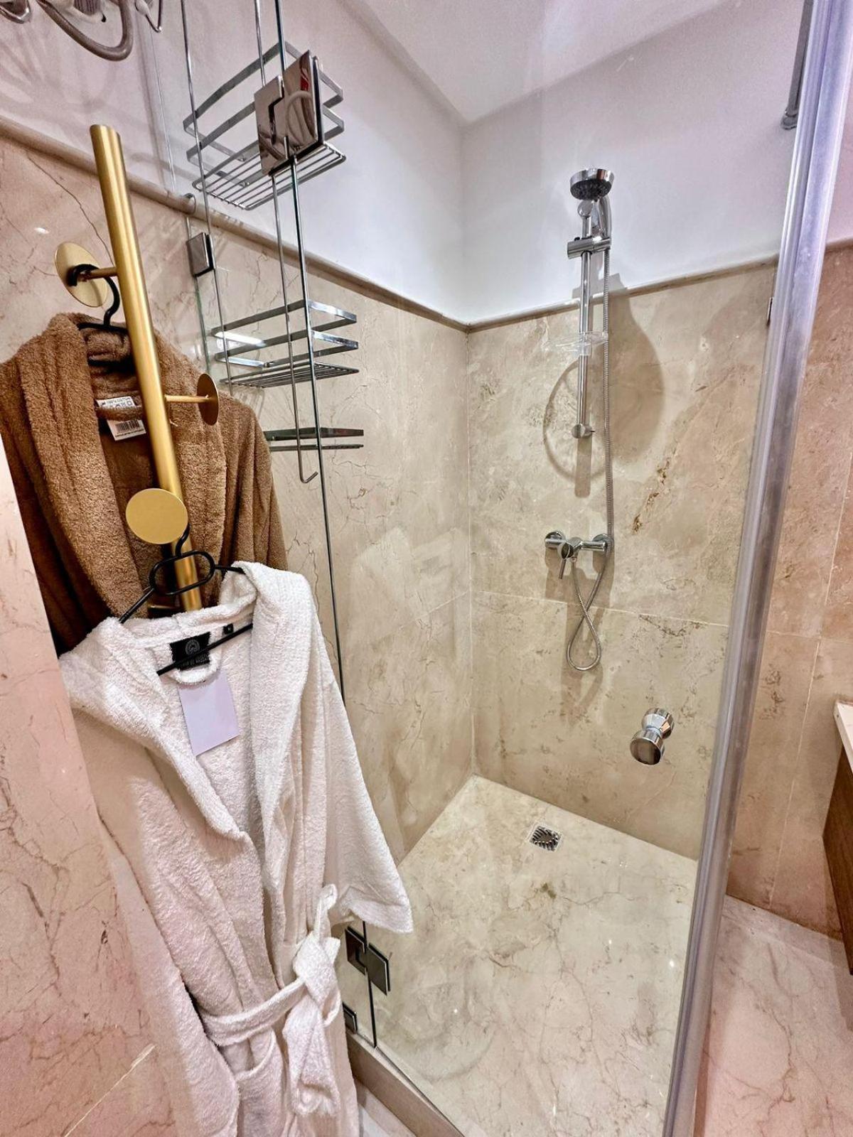 Appartement Luxueux Avec Piscine 10 Minutes Du Centre Ville Marrakesh Esterno foto