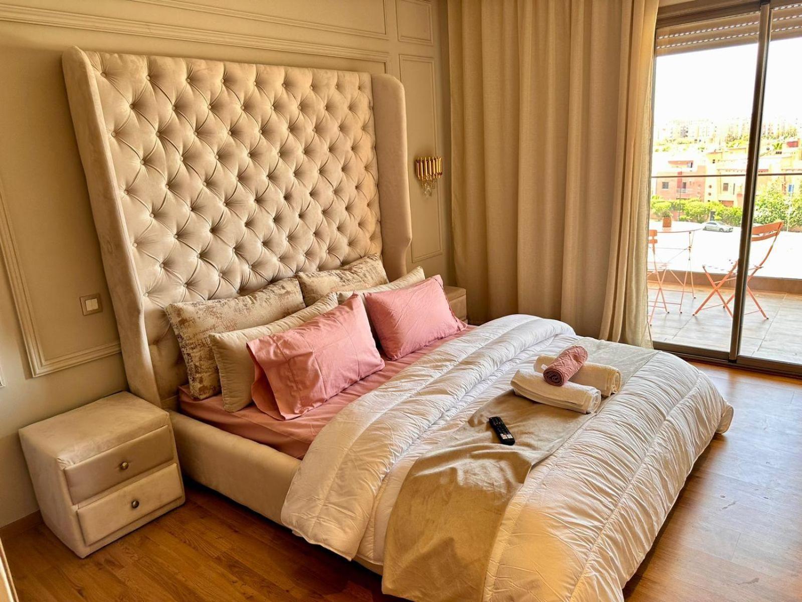 Appartement Luxueux Avec Piscine 10 Minutes Du Centre Ville Marrakesh Esterno foto